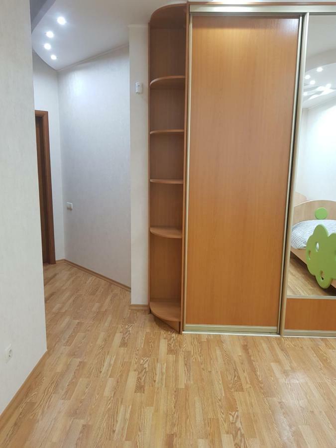 Апартаменты На Люстдорфской Odessa Exterior foto